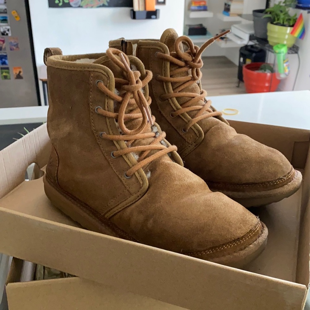 Uggs Boots size 8 women Harkley